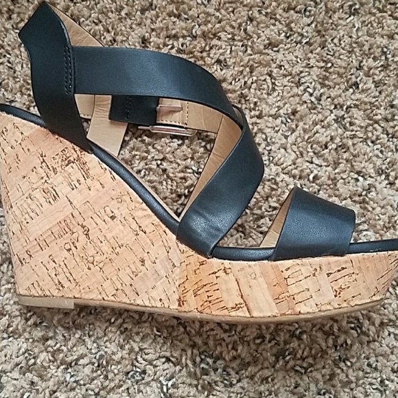 !!black wedges !! Excellent condition! - Picture 2 of 5